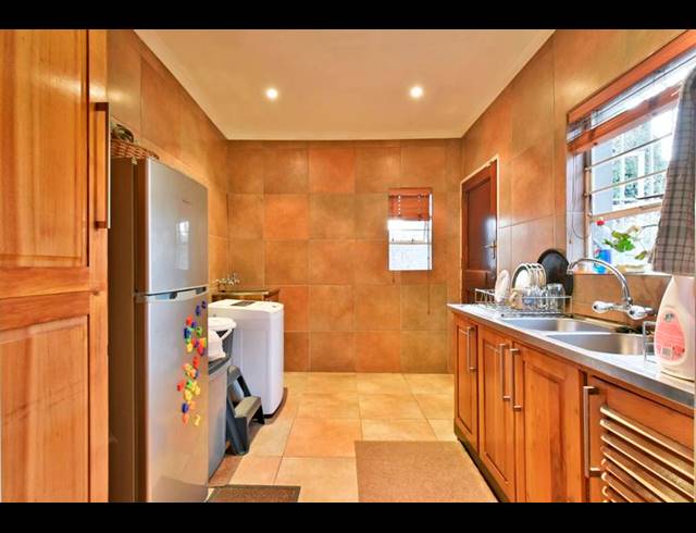 4 BEDROOM HOUSE FOR SALE IN NORTHCLIFF